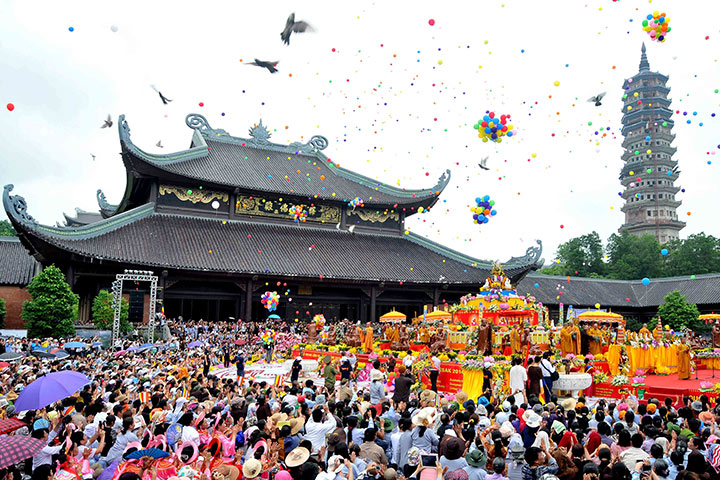 Nhiều lễ hội đặc sắc tại chùa Bái Đính