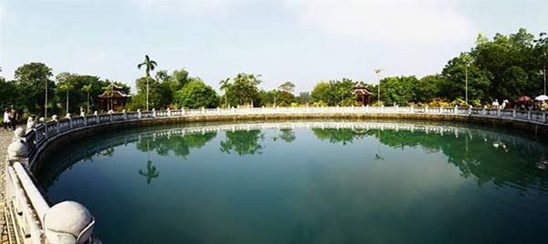 Giếng Ngọc lớn nhất Việt Nam